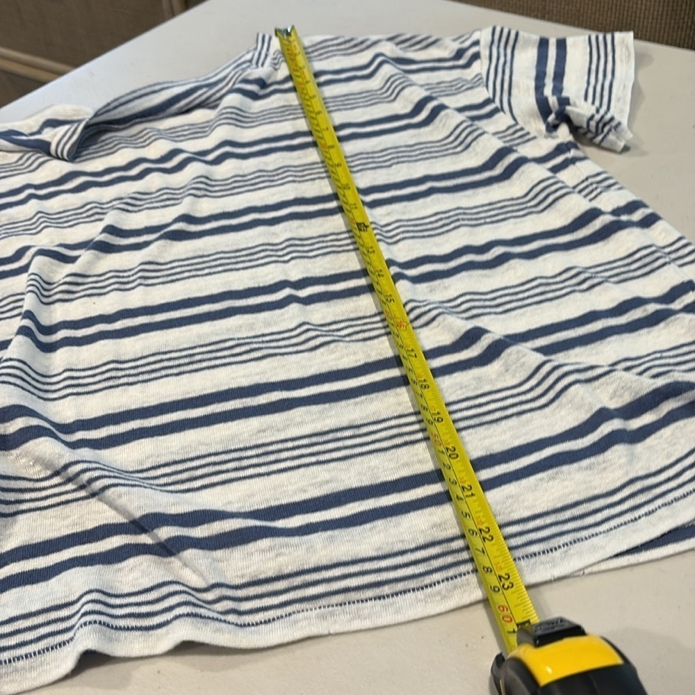 Aerie - short sleeve crew neck t-shirt - size XS. White with baby blue stripes - Picture 9 of 11